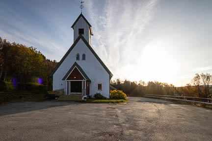 Départ de la randonnée à l'église de Berg