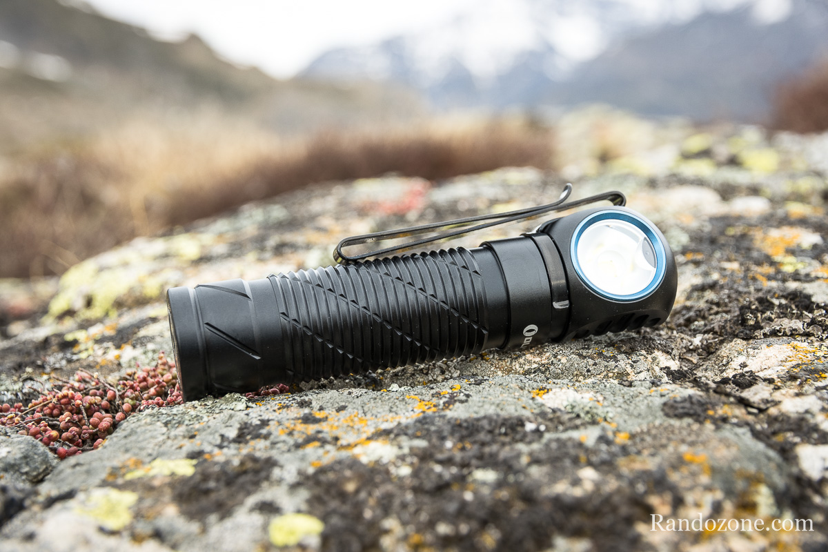 La Lampe Olight Perun 2 - Le Banquier Randonneur