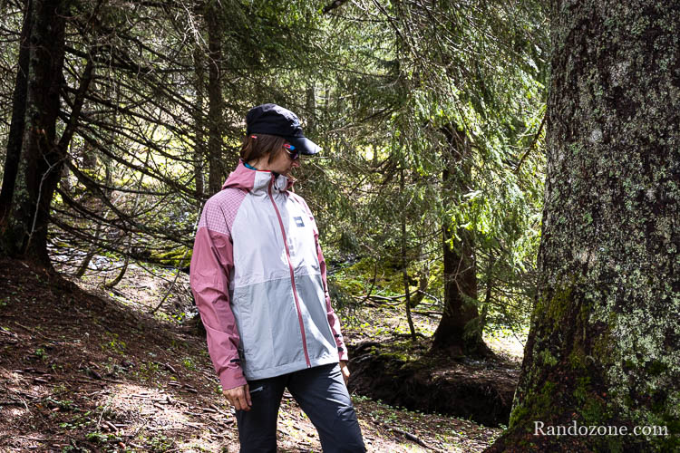 Test de la veste Picture Abstral+ 2.5L pour femme Test de la veste Picture Abstral+ 2.5L pour femme