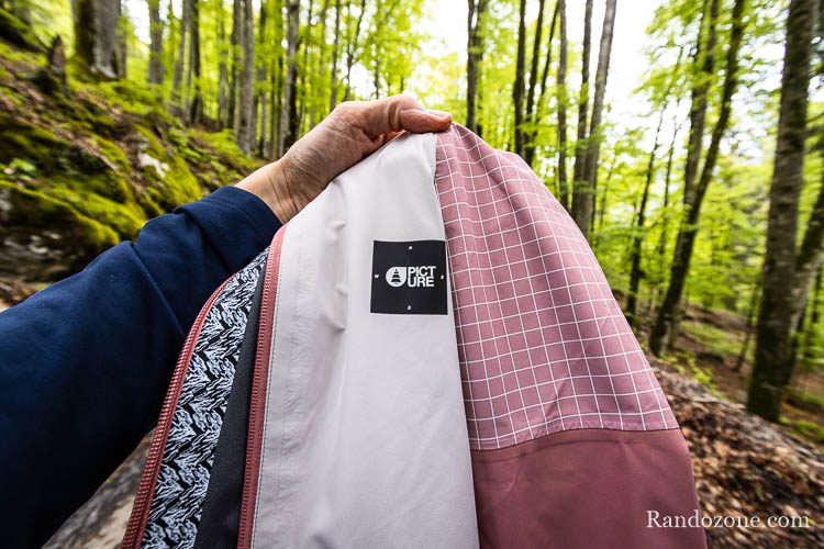 Test de la veste Picture Abstral+ 2.5L pour femme Test de la veste Picture Abstral+ 2.5L pour femme
