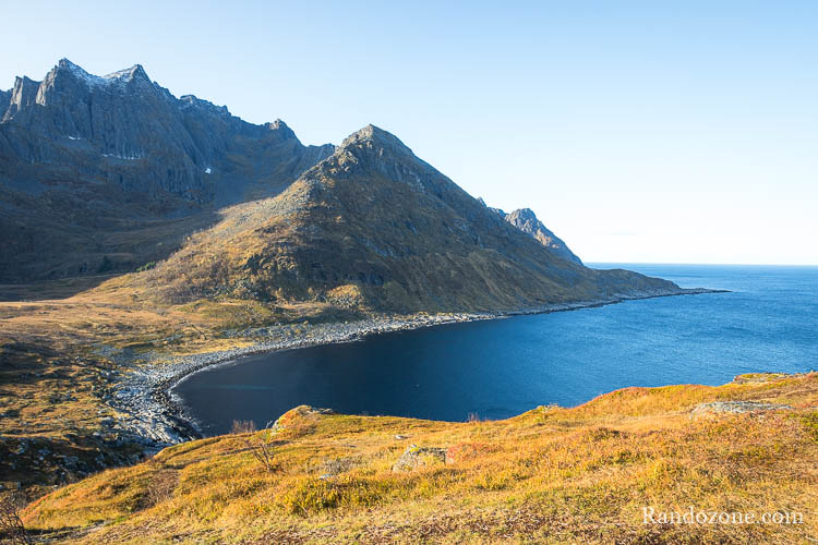 Randonnée à Knuten depuis Mefjordvaer (Senja) Randonnée à Knuten depuis Mefjordvaer (Senja)